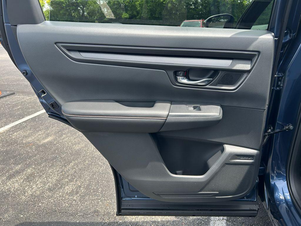 new 2026 Honda CR-V Hybrid car, priced at $39,684