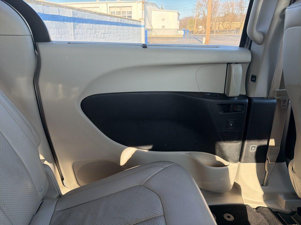 used 2018 Chrysler Pacifica car, priced at $8,409