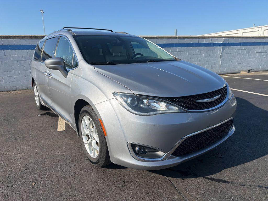 used 2018 Chrysler Pacifica car, priced at $8,409