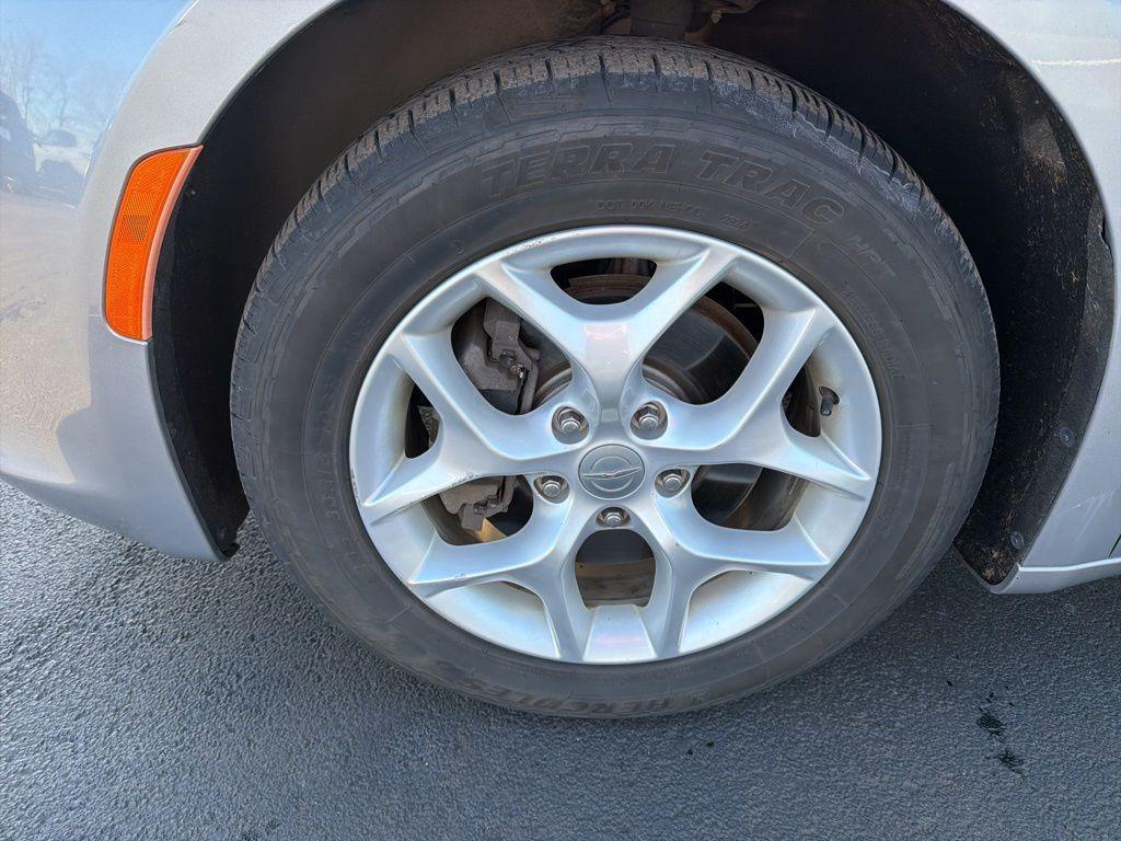 used 2018 Chrysler Pacifica car, priced at $8,409