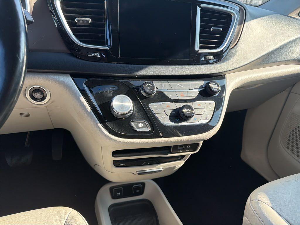 used 2018 Chrysler Pacifica car, priced at $8,409