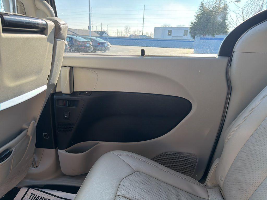 used 2018 Chrysler Pacifica car, priced at $8,409