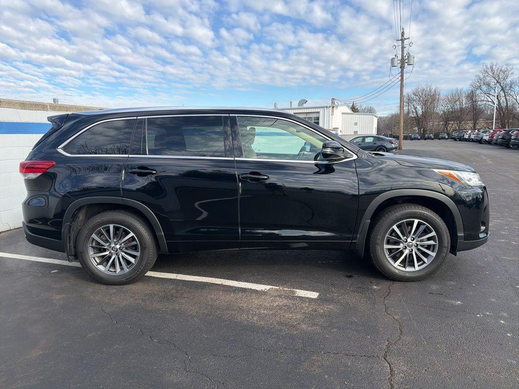 used 2017 Toyota Highlander car, priced at $20,219