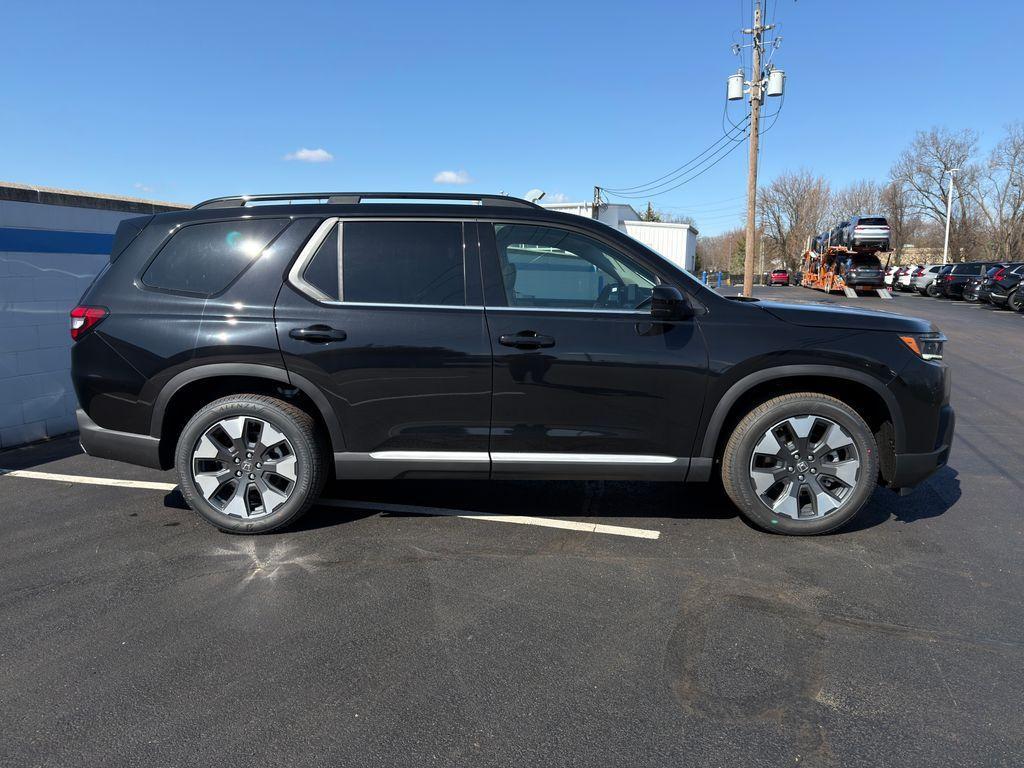 new 2026 Honda Pilot car, priced at $49,256