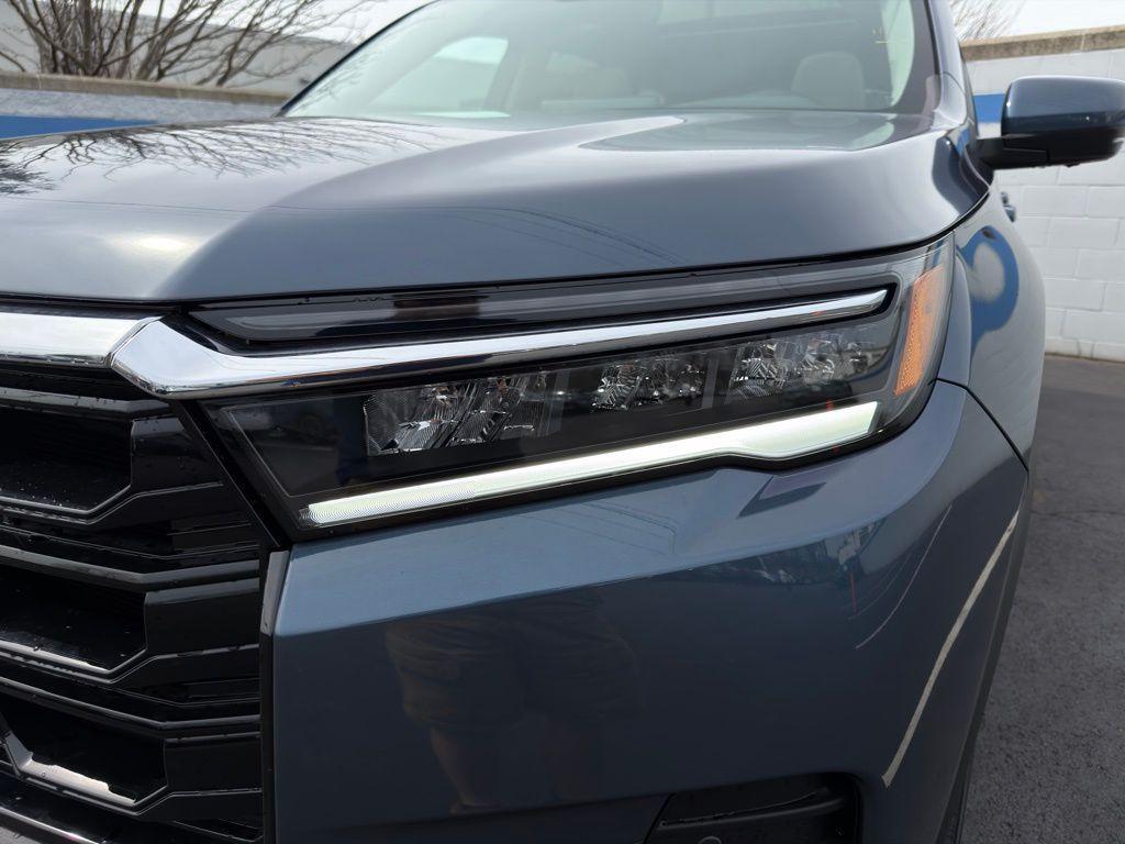 new 2026 Honda Pilot car, priced at $50,426