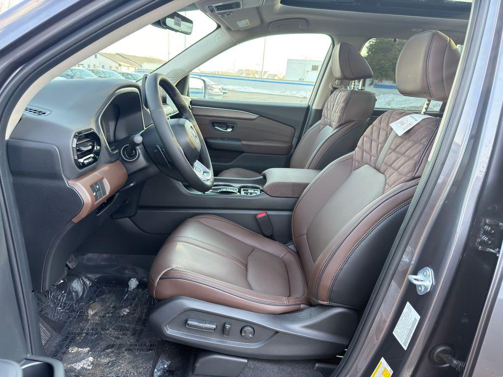 new 2026 Honda Pilot car, priced at $54,135