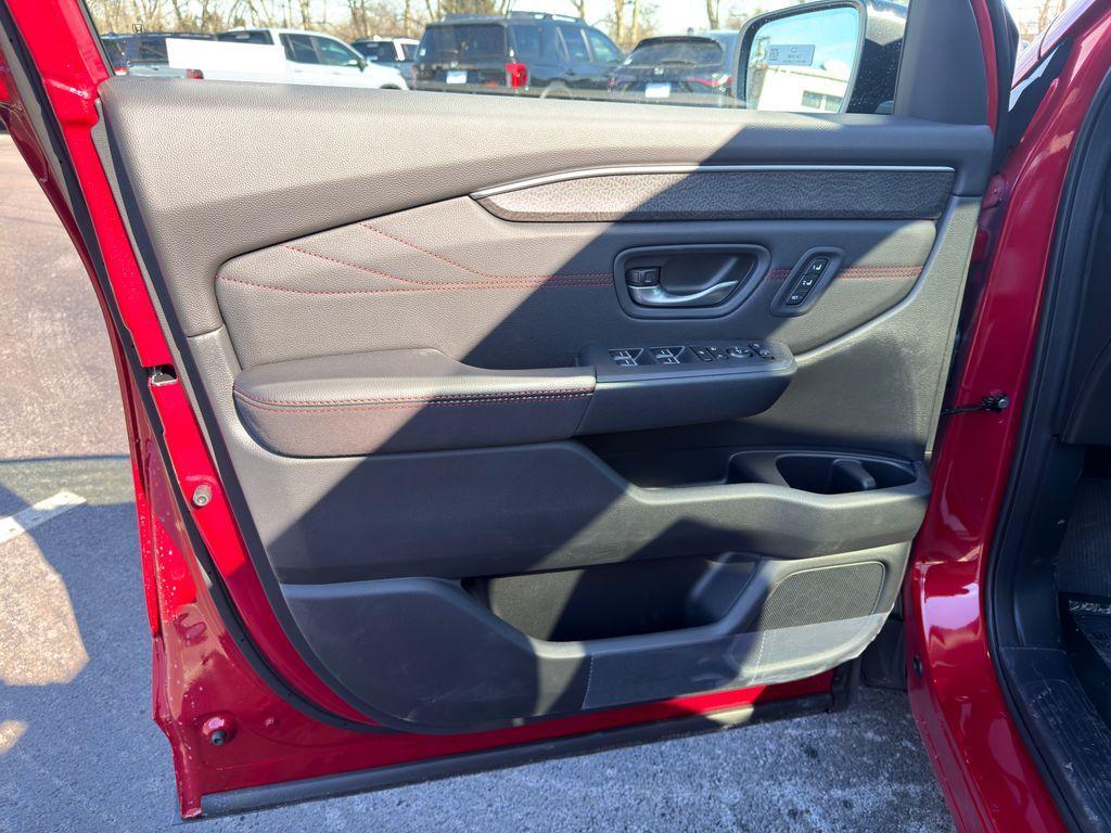 new 2026 Honda Pilot car, priced at $55,195