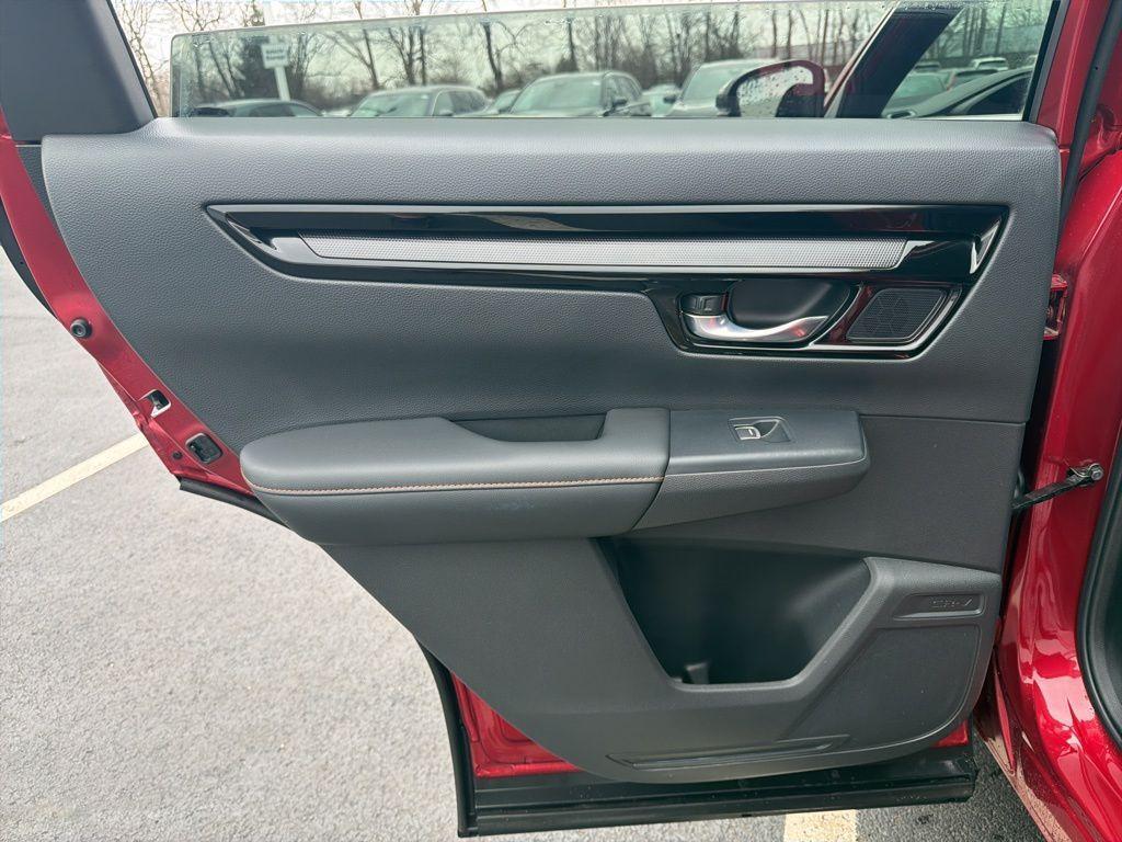 used 2023 Honda CR-V Hybrid car, priced at $30,487