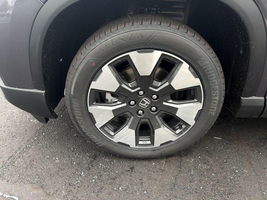 used 2026 Honda Pilot car, priced at $52,590