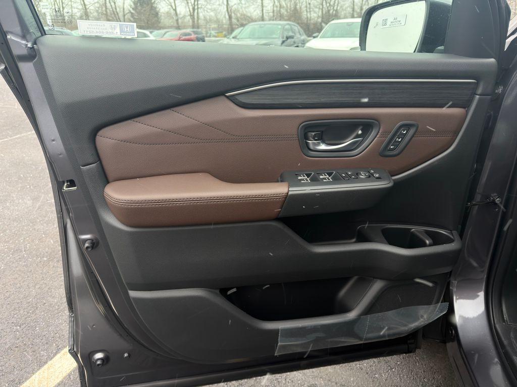 used 2026 Honda Pilot car, priced at $52,590