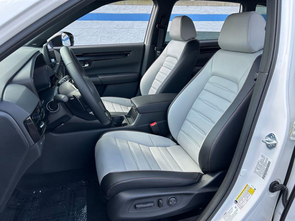 new 2026 Honda CR-V Hybrid car, priced at $41,955