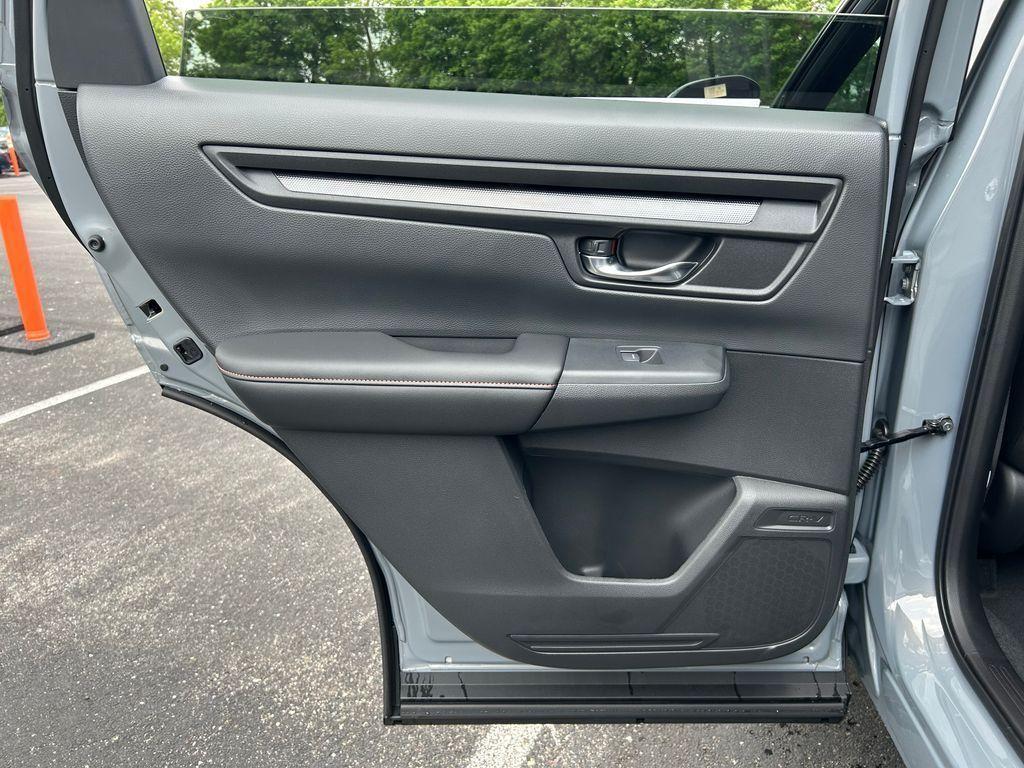 new 2026 Honda CR-V Hybrid car, priced at $37,618