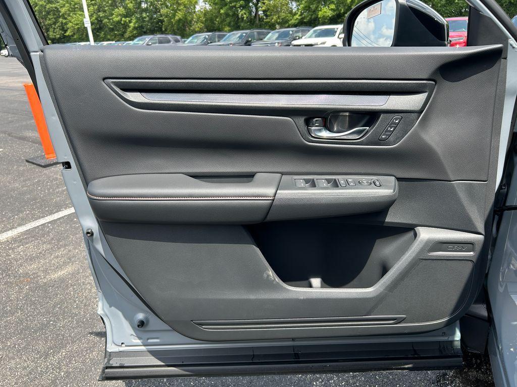 new 2026 Honda CR-V Hybrid car, priced at $40,115