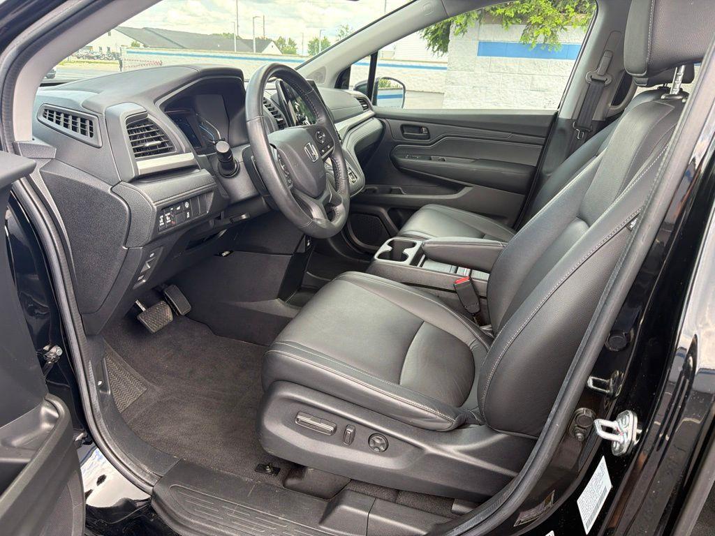 used 2024 Honda Odyssey car, priced at $35,910