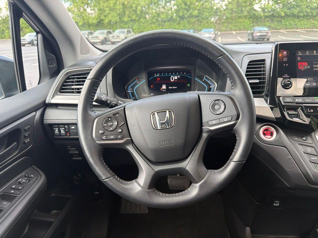 used 2024 Honda Odyssey car, priced at $35,910