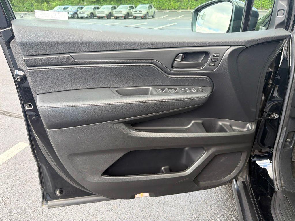 used 2024 Honda Odyssey car, priced at $35,910
