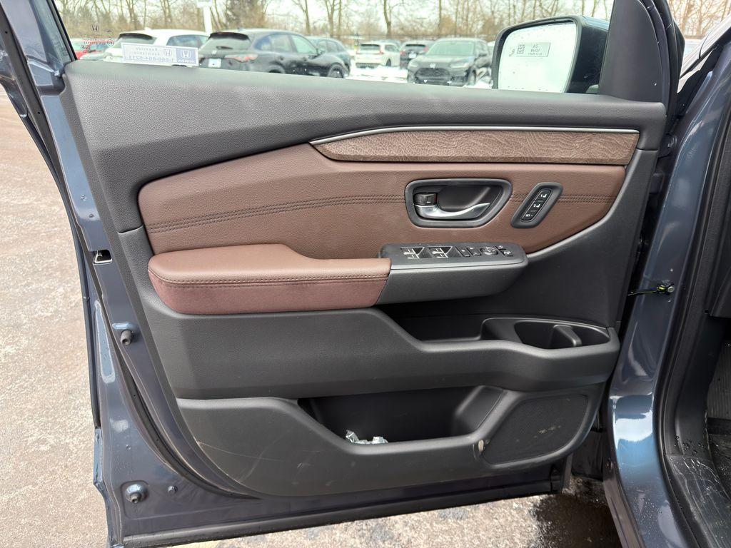 new 2026 Honda Pilot car, priced at $50,704