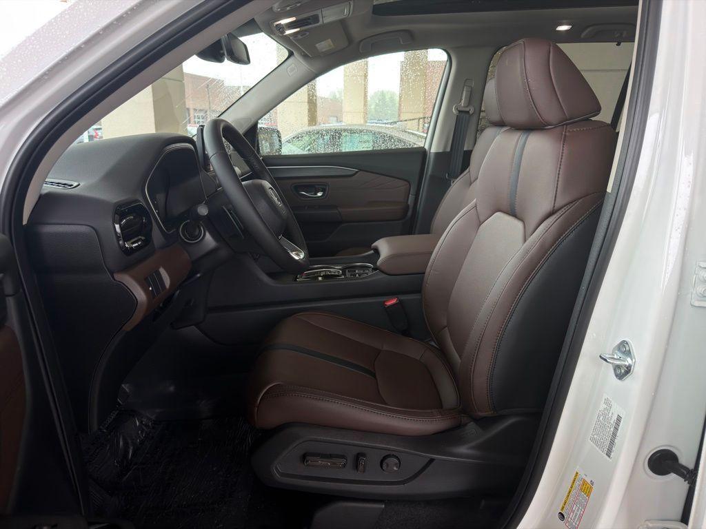 new 2026 Honda Pilot car, priced at $49,374