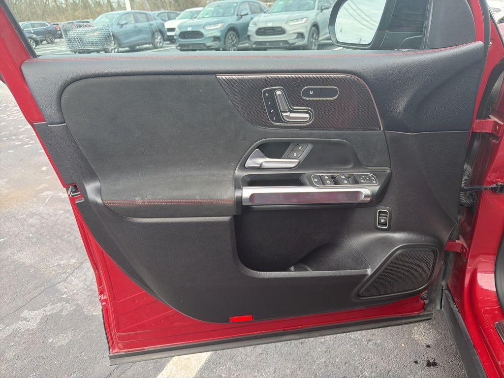 used 2020 Mercedes-Benz GLB 250 car, priced at $15,996