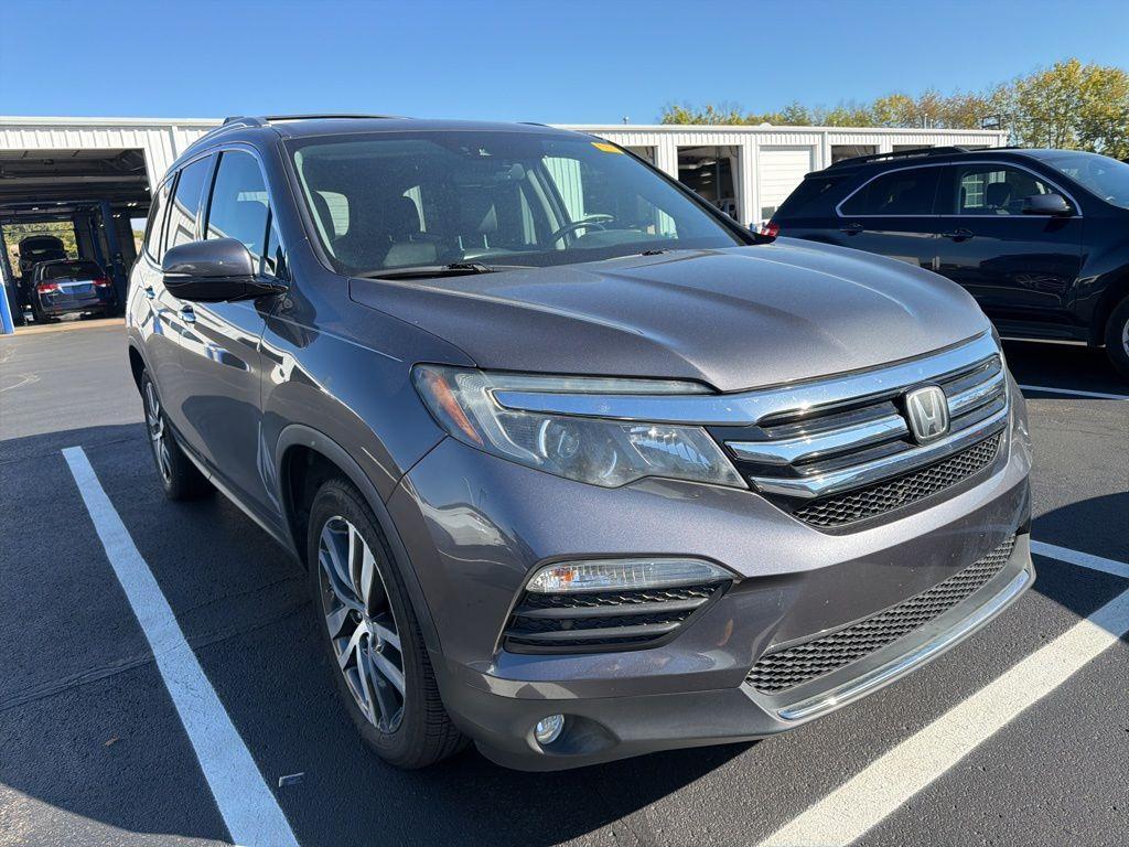 2017 Modern Steel Metallic Honda Pilot