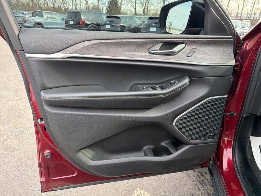 used 2021 Jeep Grand Cherokee L car, priced at $25,645