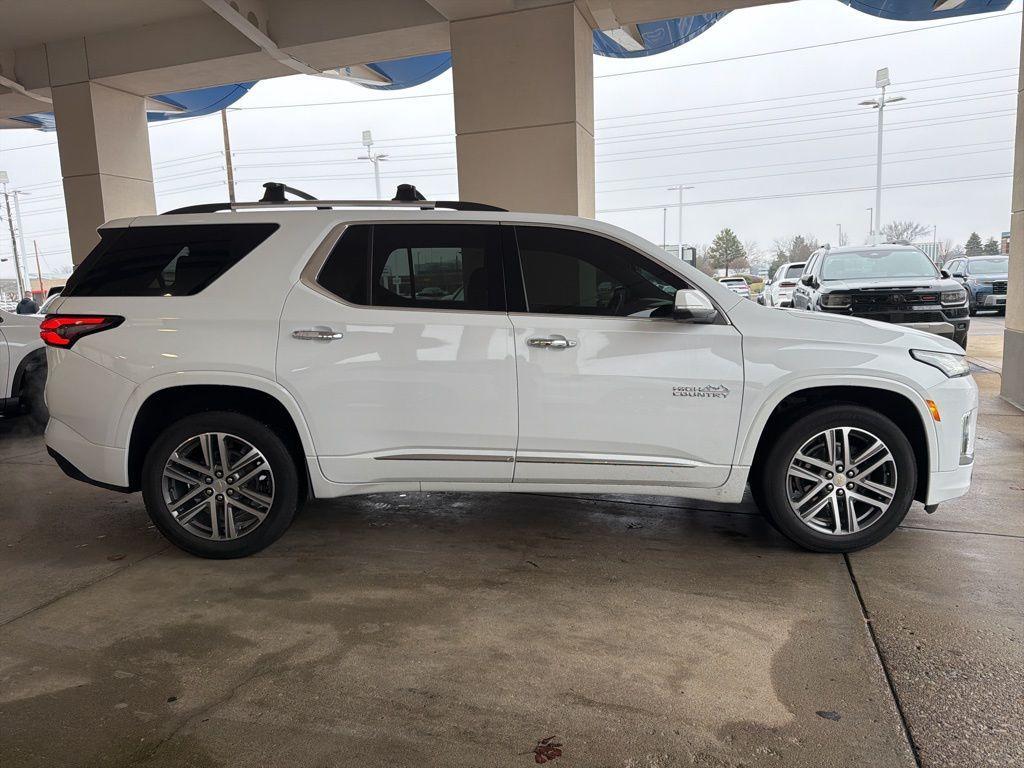 used 2023 Chevrolet Traverse car, priced at $36,258