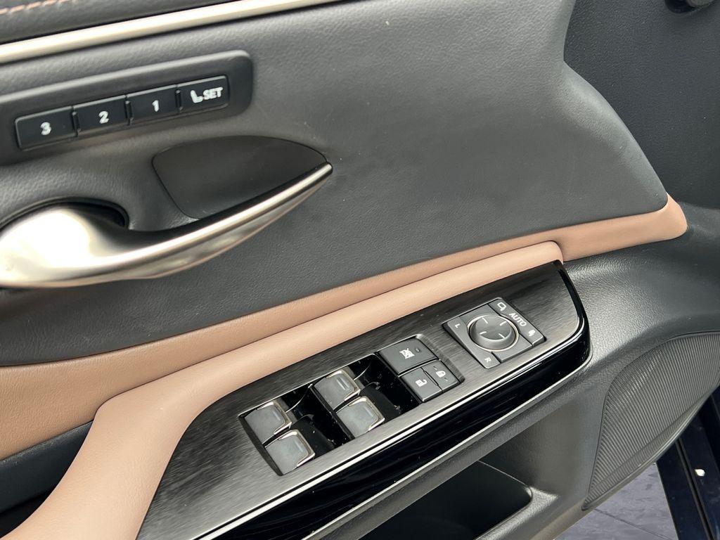 used 2023 Lexus ES 350 car, priced at $36,899