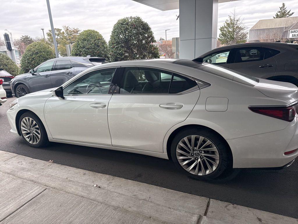 used 2020 Lexus ES 350 car, priced at $34,671