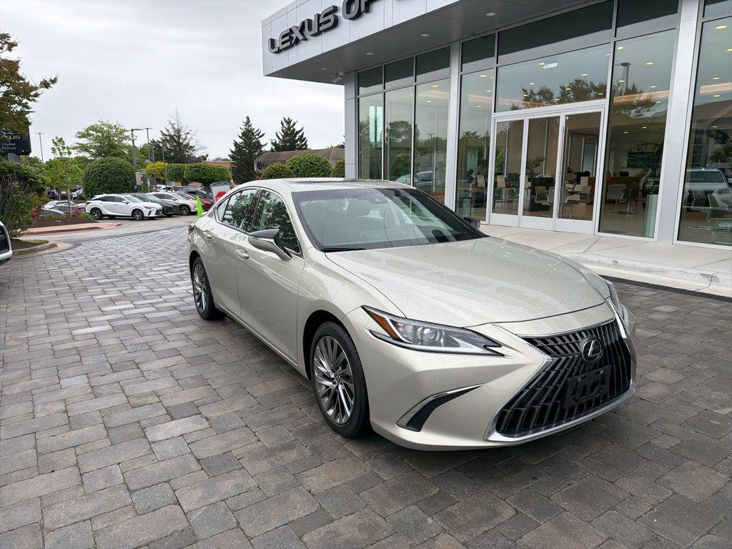 used 2025 Lexus ES 300h car, priced at $49,794