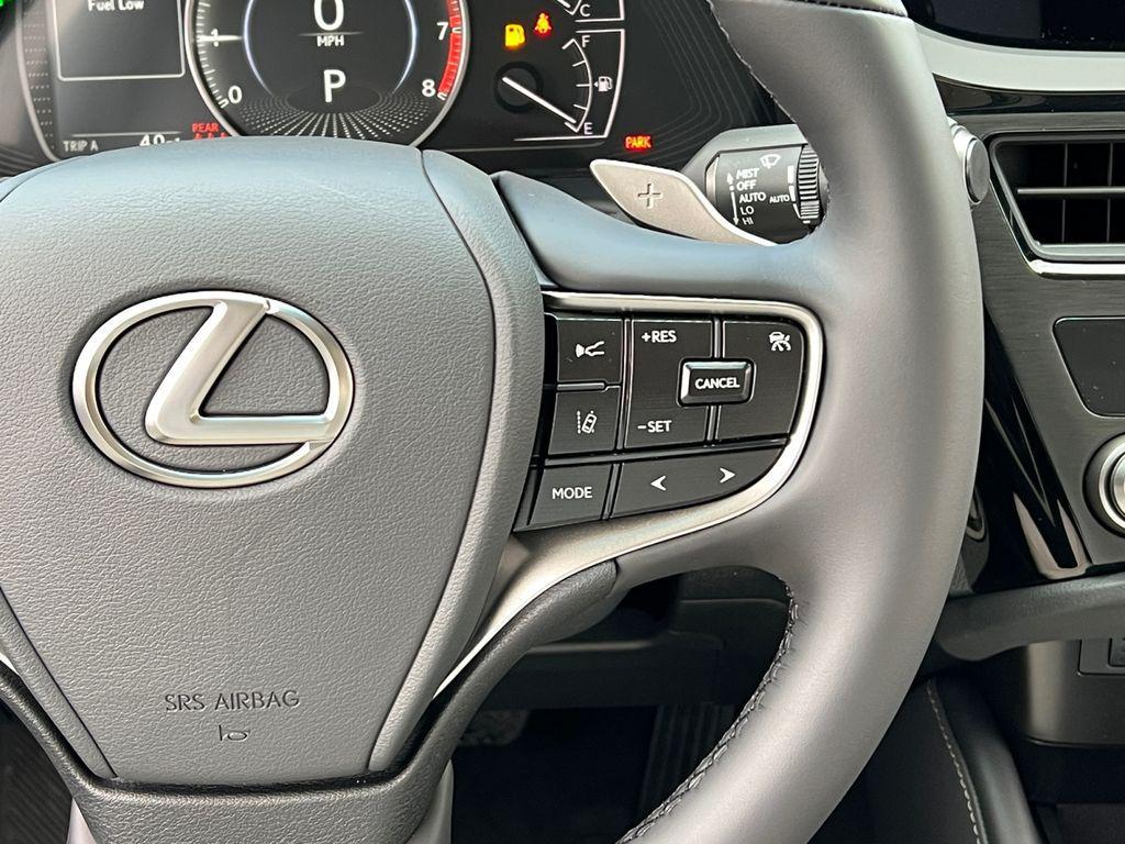 used 2025 Lexus ES 350 car, priced at $44,899