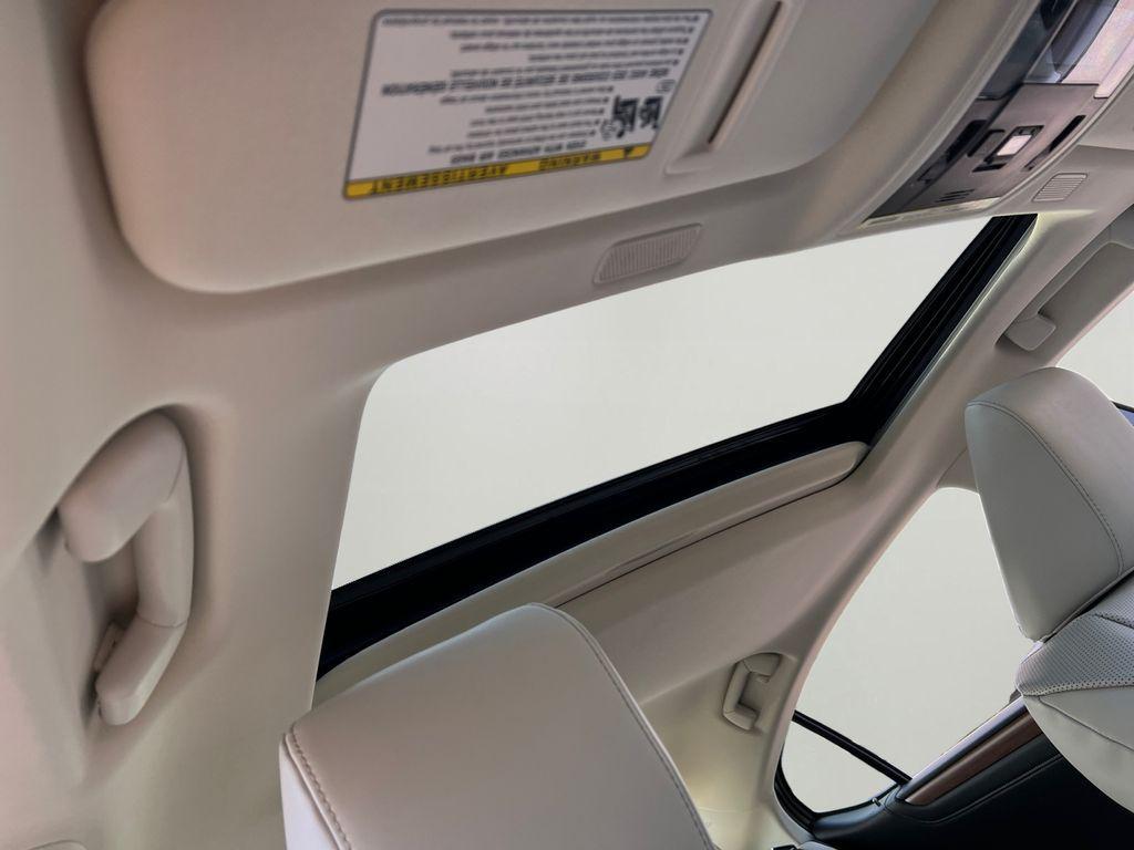 new 2025 Lexus ES 350 car, priced at $48,425