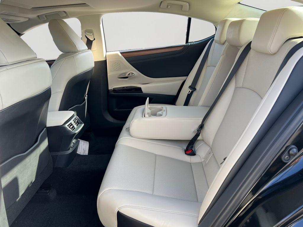 new 2025 Lexus ES 350 car, priced at $48,425