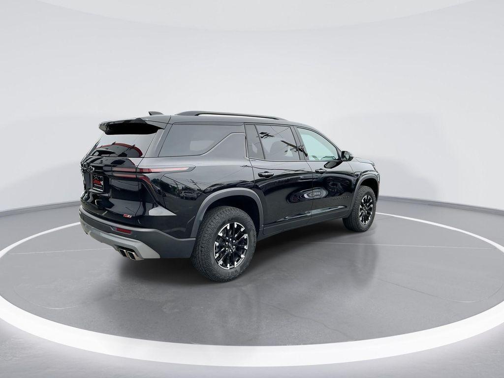 used 2024 Chevrolet Traverse car, priced at $41,993