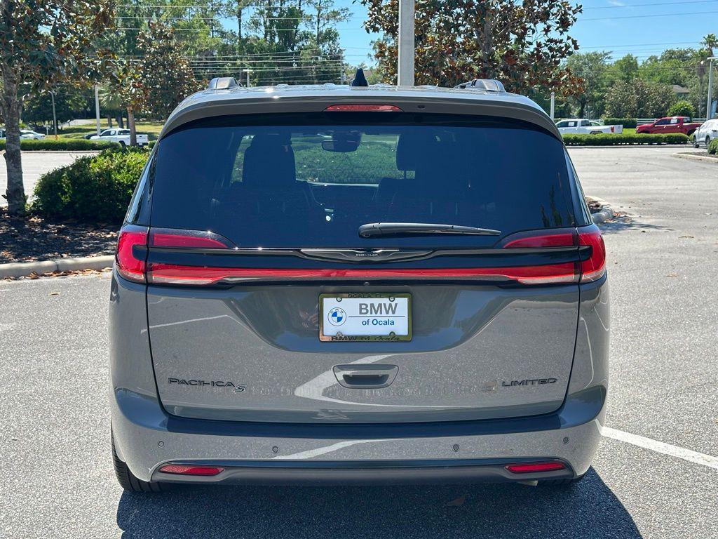 used 2025 Chrysler Pacifica car, priced at $35,884
