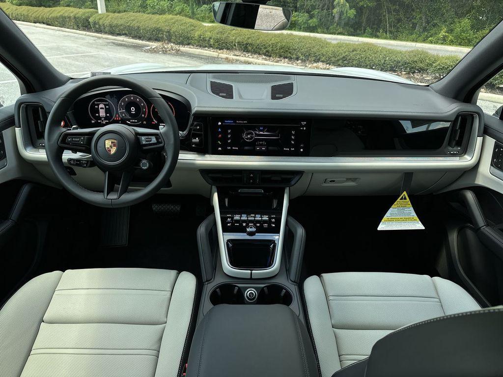 new 2025 Porsche Cayenne car, priced at $103,925