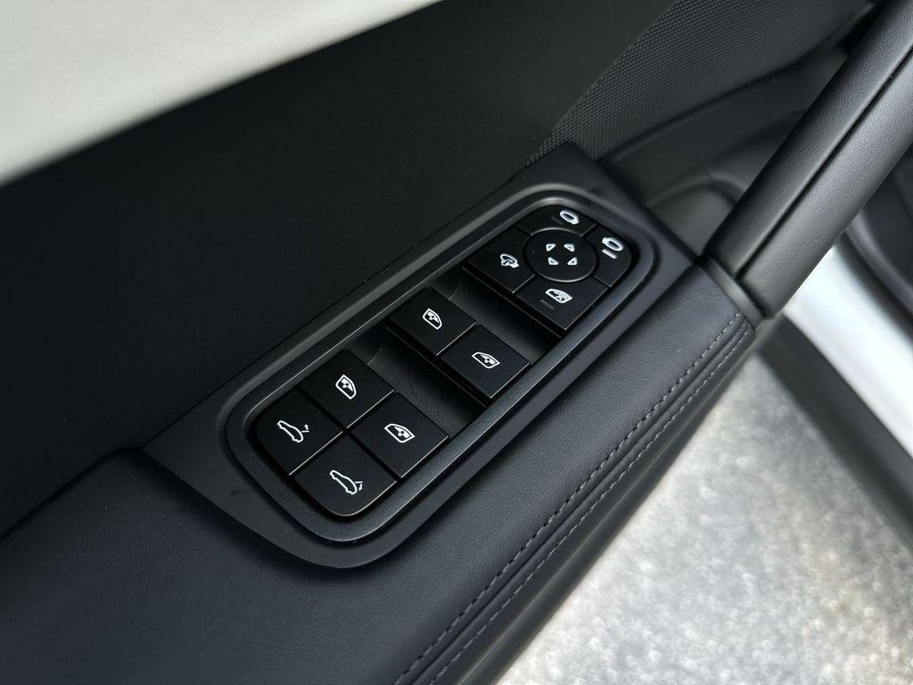 new 2025 Porsche Cayenne car, priced at $103,925