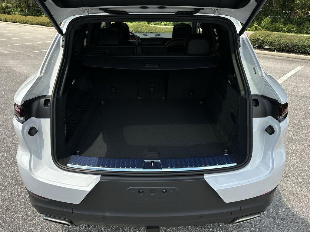 new 2025 Porsche Cayenne car, priced at $103,925