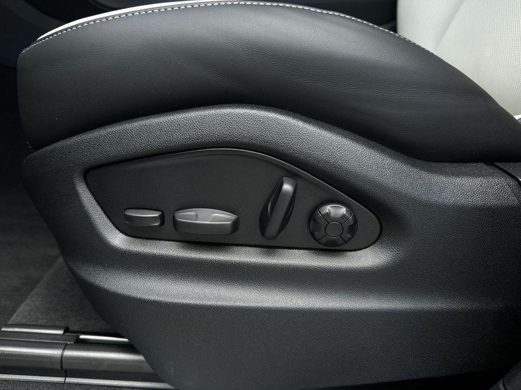 new 2025 Porsche Cayenne car, priced at $103,925