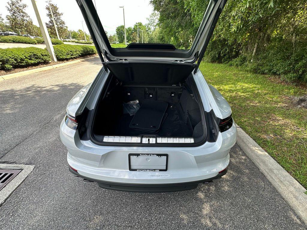 new 2026 Porsche Panamera car, priced at $131,724
