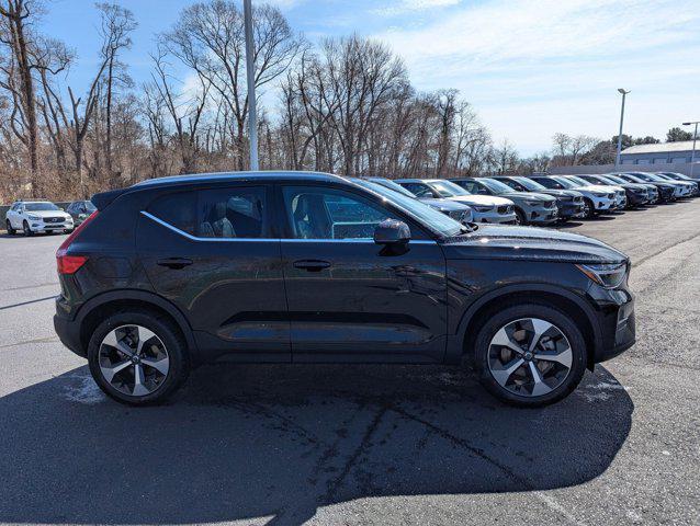 new 2025 Volvo XC40 car, priced at $39,995