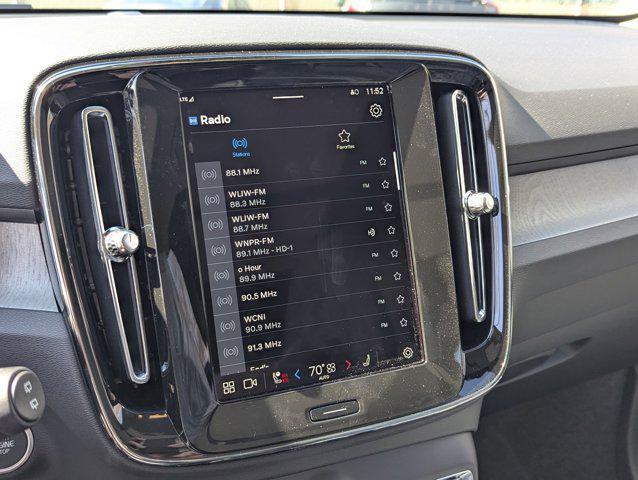 new 2025 Volvo XC40 car, priced at $39,995