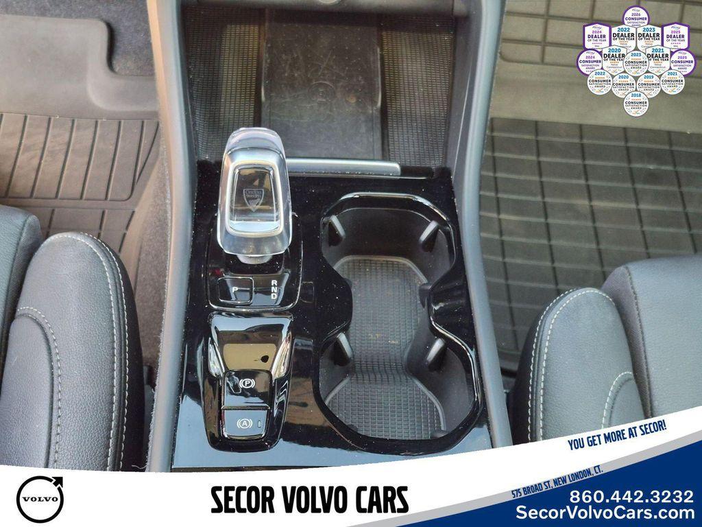 used 2024 Volvo XC40 car, priced at $37,244