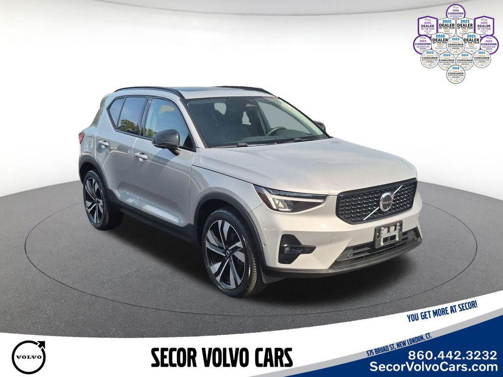 used 2024 Volvo XC40 car, priced at $32,544