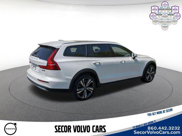 used 2025 Volvo V60 Cross Country car, priced at $39,044