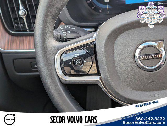 used 2023 Volvo XC60 car, priced at $32,995
