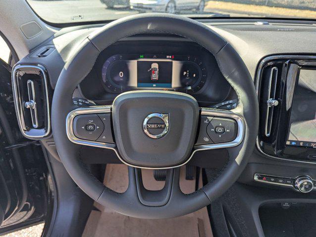 new 2025 Volvo XC40 car, priced at $44,995