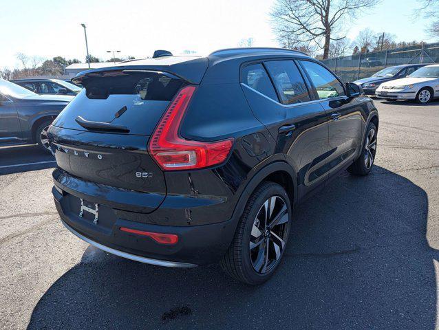 new 2025 Volvo XC40 car, priced at $44,995