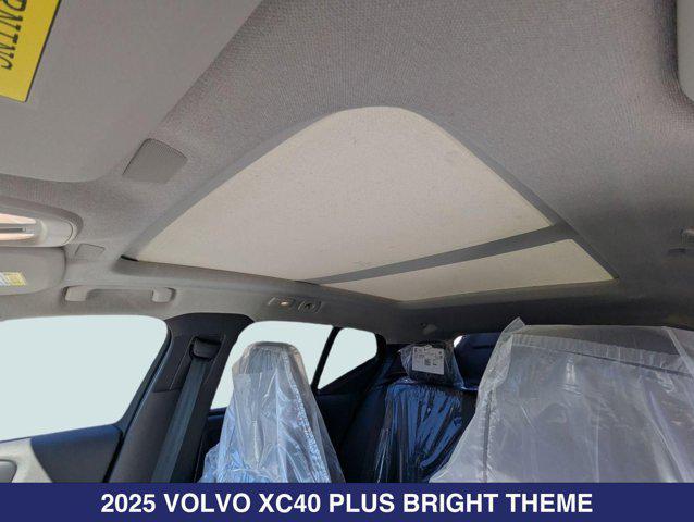 new 2025 Volvo XC40 car, priced at $44,895