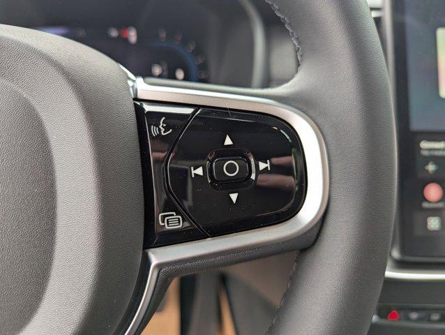 new 2025 Volvo XC90 car, priced at $65,895