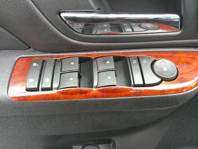 used 2011 Chevrolet Suburban car, priced at $5,995